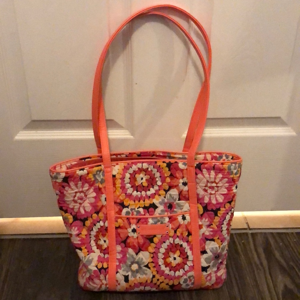 Vera Bradley tote bag with leather straps